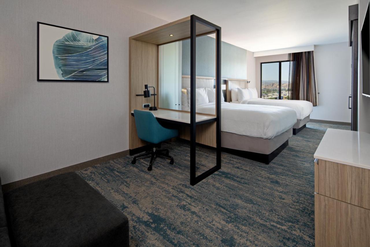 Springhill Suites By Marriott Valencia Exterior photo